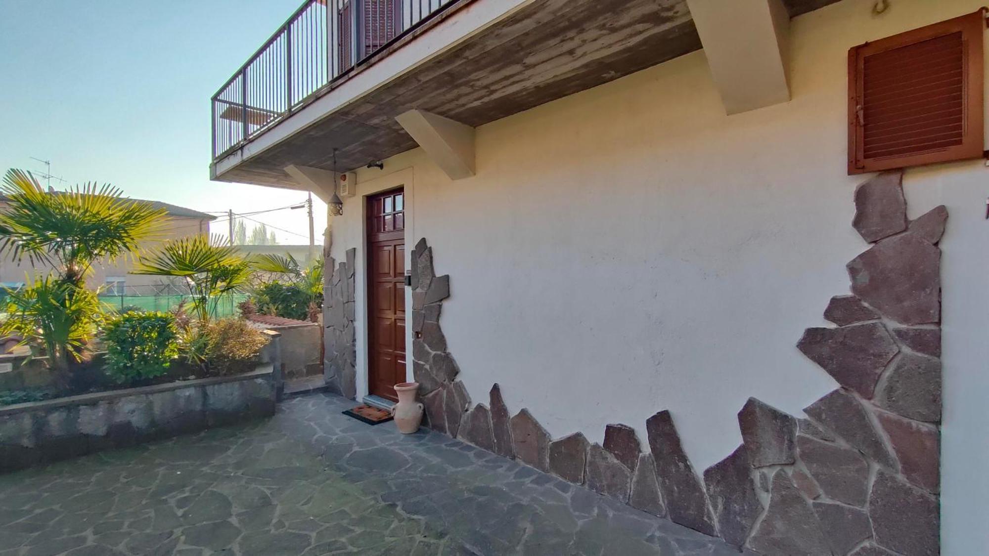 Nelly Bergamo Apartments Bagian luar foto